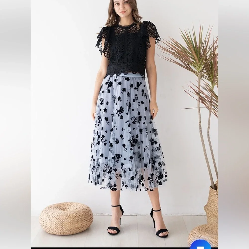 NWOT Chicwish 3D POSY LINED DOUBLE-LAYERED MESH MIDI SKIRT IN DUSTY BLUE XS - Picture 2 of 14